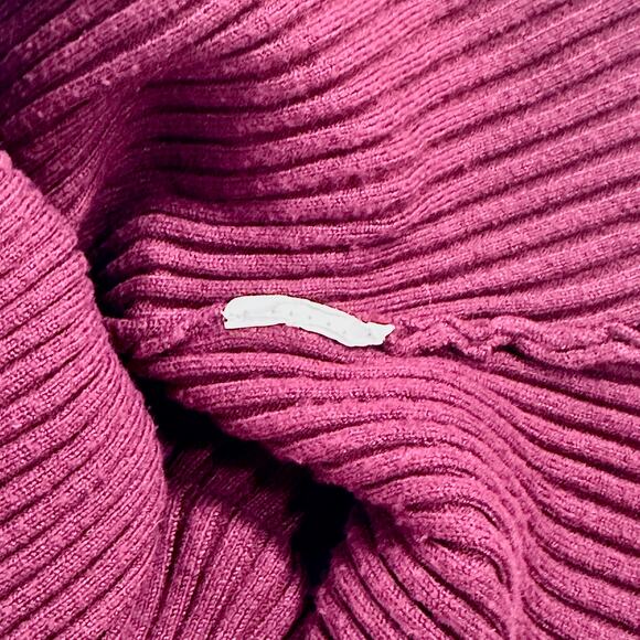 Venus Womens Ribbed Knit Top Sz Small Burgundy Cotton V Grommet Neck Long Sleeve - Picture 8 of 11
